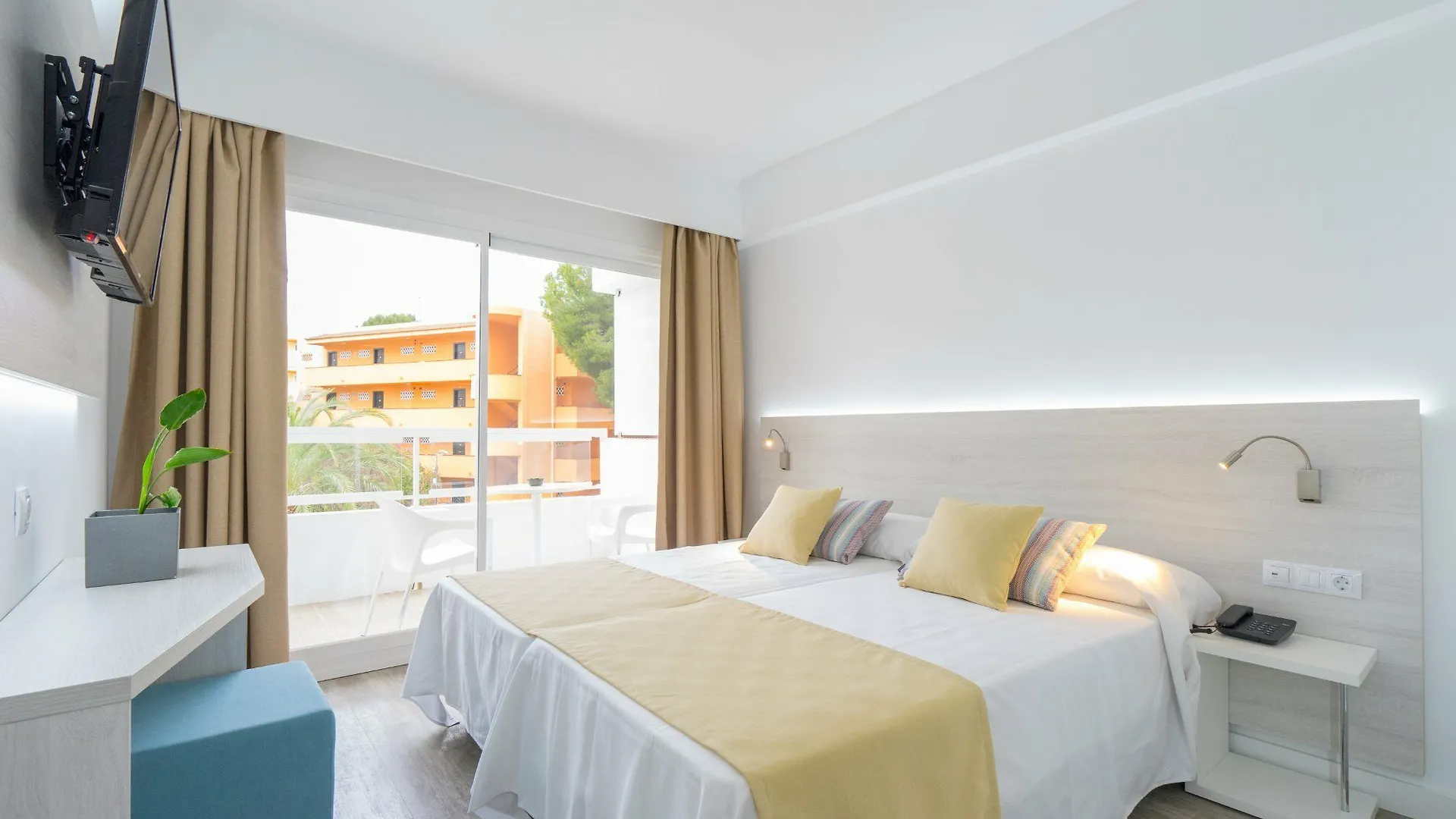 Bellevue Vistanova Hotel Magaluf  Spain